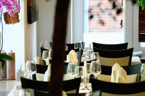 Hotel Akazienhof Duisburg Bagian luar foto