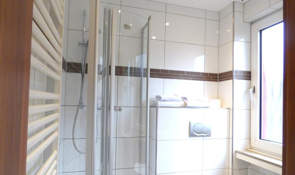Hotel Akazienhof Duisburg Bagian luar foto