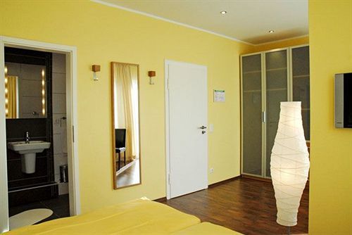 Hotel Akazienhof Duisburg Bagian luar foto
