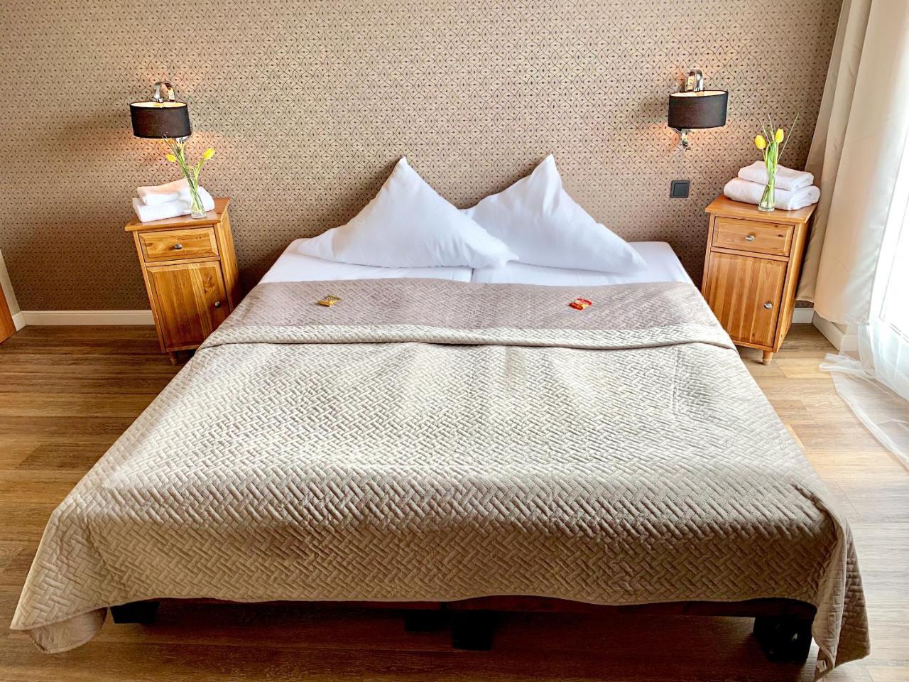Hotel Akazienhof Duisburg Bagian luar foto